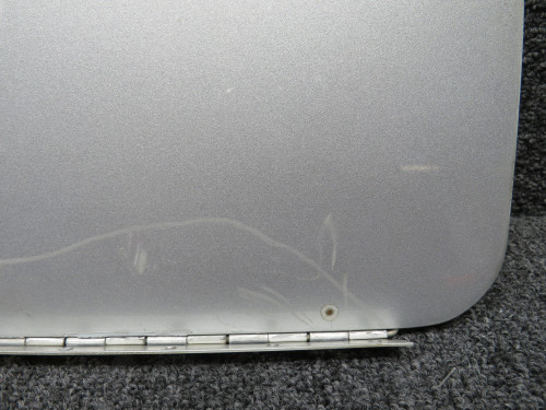 20175-001 Cirrus SR22 Cowling Oil Filler Door Assembly