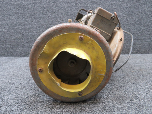 940-B-12 Stewart-Warner South Wind Heater Exchanger (Volts: 12) (Rust) (Core)