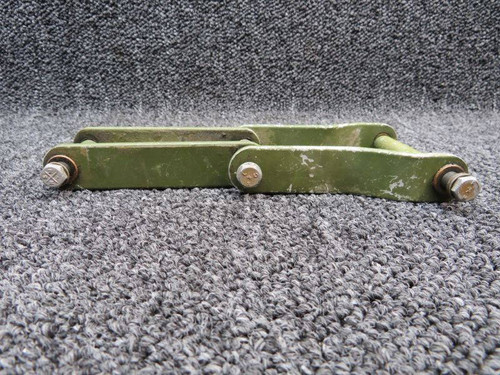0862101-9, 0862101-5 Cessna 421B Link Flap Scissors Inboard and Outboard Upper