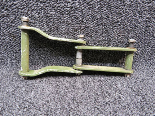0862101-9, 0862101-5 Cessna 421B Link Flap Scissors Inboard and Outboard Upper