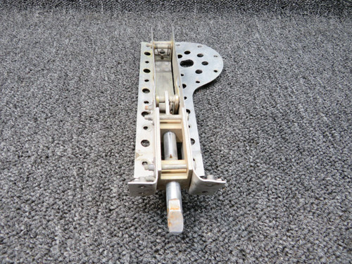 0851781-35 (Use: H966-1) Cessna 421B Latch Assembly Baggage Nacelle (White)