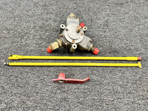CP-73934 Air Tractor AT-502B Fuel Valve Assembly w Shaft & Handle (Minor Wear)