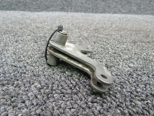 1241027-1 Cessna 210A Bellcrank Main Gear Door Uplock