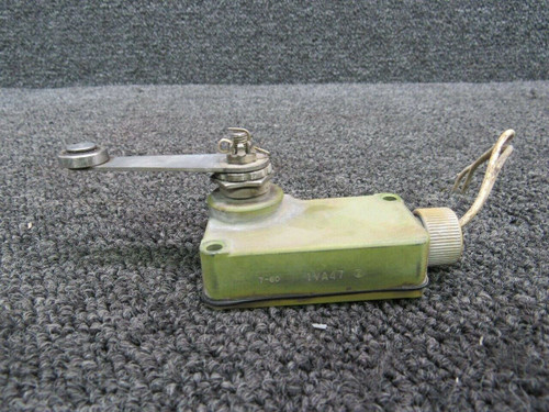 1VA49 Cessna 210A Switch Main Gear Uplock (Volts: 14)