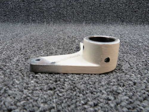 0700633-1 Cessna 182G Seat Bellcrank RH