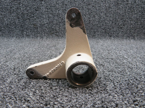 0700633-1 Cessna 182G Seat Bellcrank RH