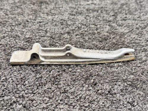 0711032-1 (Use: 0711032-2) Cessna 182C Latch Handle