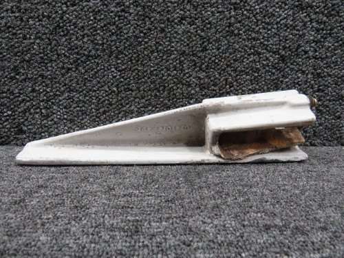 0741605-1 (Cast: 0741014-495) Cessna 182M Main Landing Gear Step LH