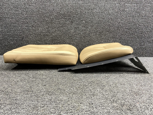 A003-13, A928-1 Robinson R22 Co-Pilot Seat Assy with Back & Base