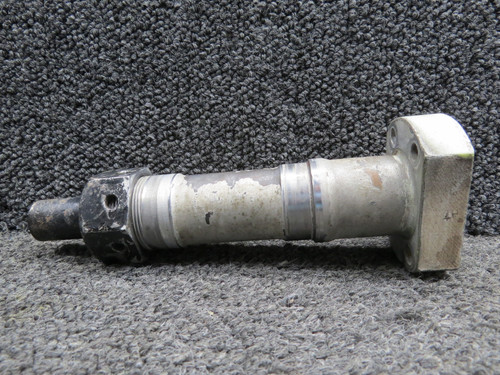 1441003-1, 0441130-2 Cessna 182M Heavy Duty Main Landing Gear Axle with Axle Nut