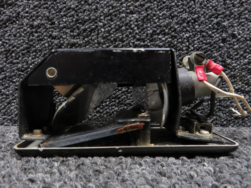 LearJet 10-0115-3 Learjet L-23 Grimes Reading Light Assembly (28V) LH 