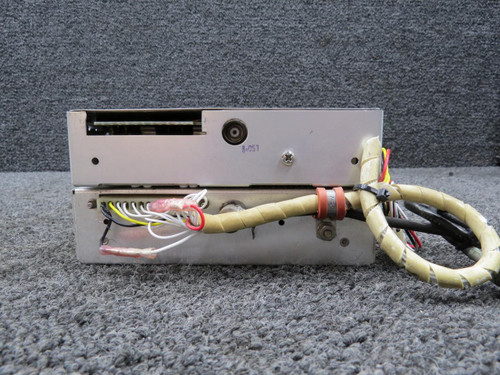 King Radio 066-1034-01 King Radio KT-76 Transponder Unit with Tray, Mods (Volts: 14) (Core) 