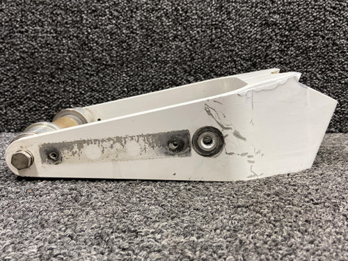 11638-002, 10024-003 Cirrus SR20 Noes Gear Fork with Axle, Spacers & Plugs