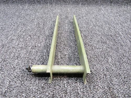 0813081-26 Cessna 310R Arm Assembly Elevator Bobweight