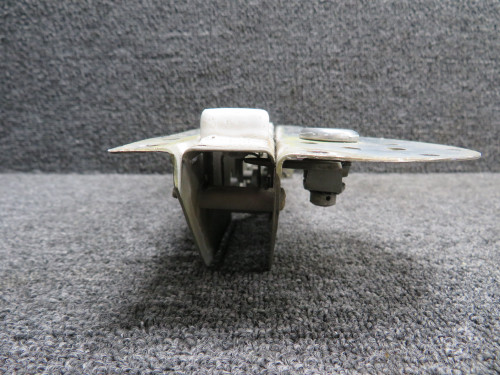 0851781-35 (Use: H966-1) Cessna 414 Nacelle Baggage Door Latch Assembly