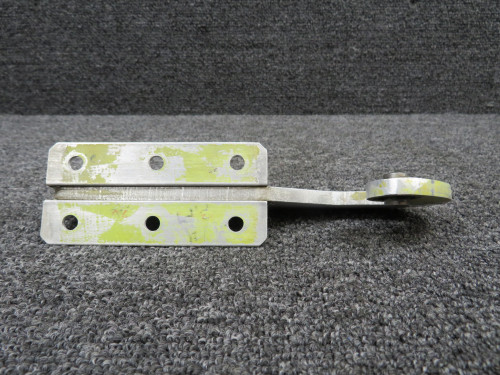 41611-003, 41612-004 Piper PA-31-350 Nose Gear Door Aft Hinge