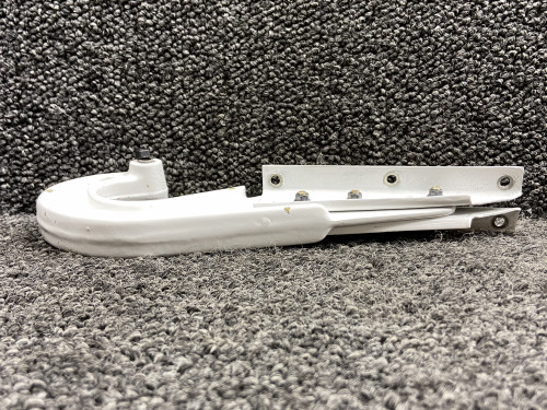 0826005-4, 5027000-41 Cessna 340A Main Gear Door Hinge Arm w Brackets LH