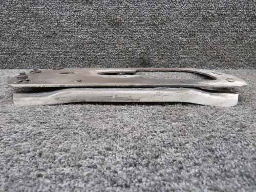 Cessna Aircraft Parts 0541220-2, 0541218-2 Cessna 172P Main Gear Mounting Plate RH with Stiffener 