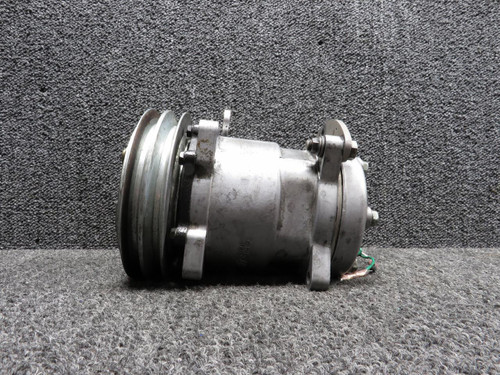 Sanden U8396 Sanden AC Compressor with Support Bracket 