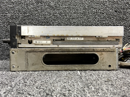 069-1025-01 King Radio KX-165 VHF Comm-Nav Receiver w Tray & Glideslope (Core)