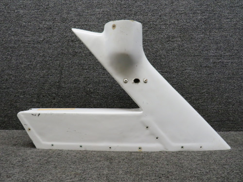0831360-1 Cessna 310L Vertical Fin Tip Assembly (Minus Beacon)