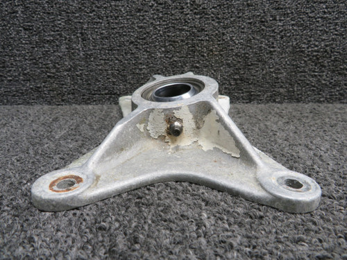 67040-014 (Cast: 67041-4) Piper PA32RT-300T Trunnion Fitting LH Fwd