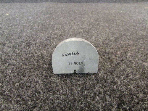 AN3032-5 Grimes Lens Retainer (28 Volts)