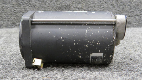 UMA 8-204 UMA Vertical Speed Indicator (Broken Mount) 