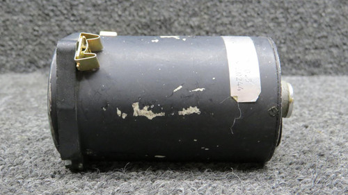 UMA 8-204 UMA Vertical Speed Indicator (Broken Mount) 