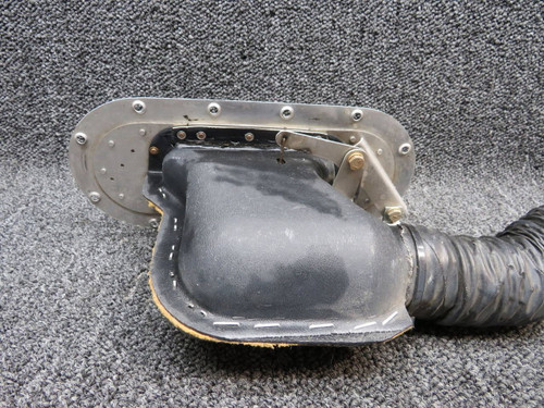 1220133-2 / S1053E17T Cessna T210N Inlet Assembly Air RH W/ Duct