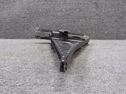 6661072-22 Cessna Citation 560XL Right Master Cylinder Support Assembly