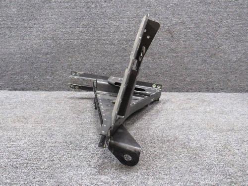 6661072-21 Cessna 560XL Left Master Cylinder Support Assembly (Chipped Edges)