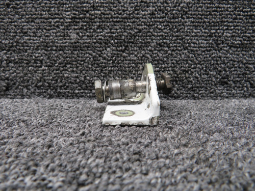 6622024-29 Cessna Citation 560XL Main Landing Gear Door Fitting