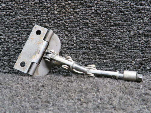 2117198-1 Cessna P210N Handle Pin Lock with Rods, Links and Spacer