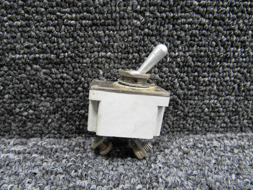 D7270-5-10 Klixon Toggle Switch (Amps: 10)