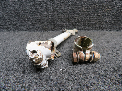 550015-005, 550015-004 Mooney M20J Main Gear Door Support RH