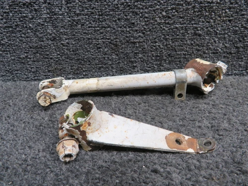 550015-005, 550015-004 Mooney M20J Main Gear Door Support RH