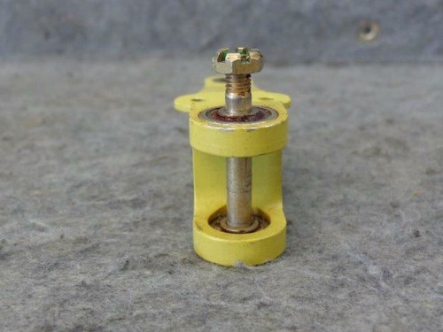 0961512-1 Cessna C-162 Bellcrank Assy Inboard