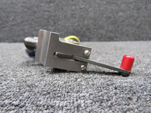 Sterer 53620-6C (Alt: 6600078-6) Sterer Emergency Gear Extend Valve w Green Tag (Core) 