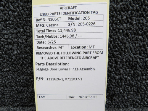1211626-1, 0711037-1 Cessna 205 Baggage Door Lower Hinge Assembly