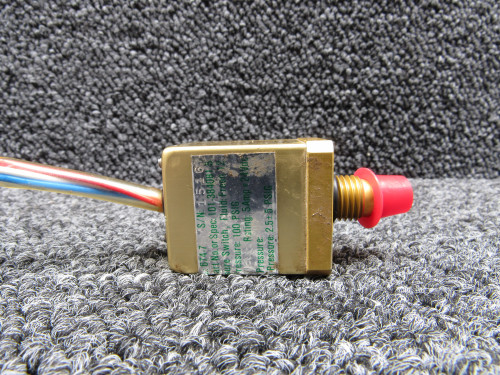 674-7 (Alt: 101-384081-5) Vep Pressure Switch (24V, 5A)