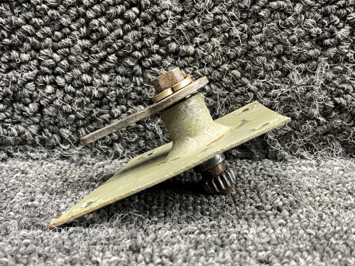 21375-000 Piper PA24-250 Inside Door Handle Plate Assembly with Shaft and Link