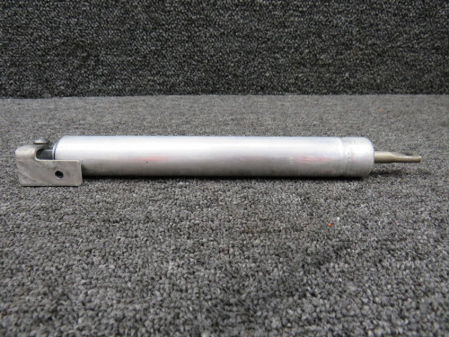 10650 Cessna 182M Flap Actuator Cylinder Assembly