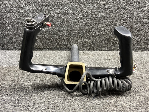 43052-004 (Use: 43052-009) Piper PA31-325 Pilot Control Wheel Assembly