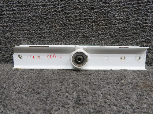 97606-000 Piper PA36-375 Inboard Aileron Bellcrank Assembly