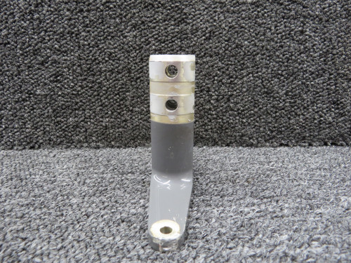 D195-1 Robinson R44II Forward Tail Rotor Yoke Assembly (Length: 3.75”)