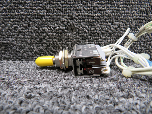 A3-200-01 (Alt: M8805-93-008) Labinal Toggle Switch