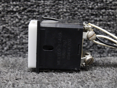 8941K701 (Alt: 688-297) Piper PA46-310P Prime Push Switch