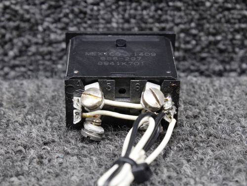 8941K701 (Alt: 688-297) Piper PA46-310P Prime Push Switch