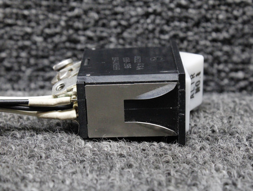 688-296 (Alt: 8941K699) Piper PA46-310P Alternator 1 Rocker Switch